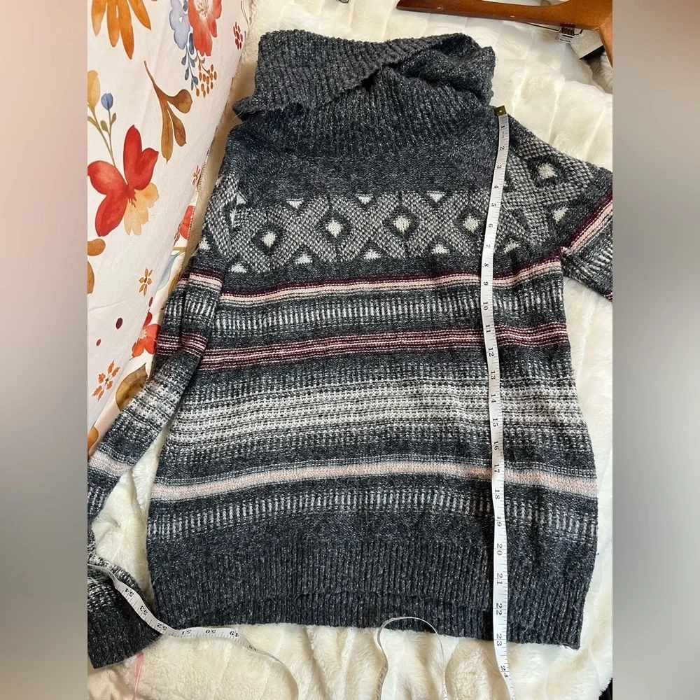 Hollister M Cowl Neck Grey Maximal Print Light Sweater Fall Winter School Office - Picture 5 of 7